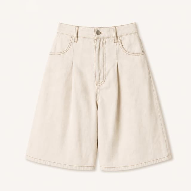 Beige pleated shorts